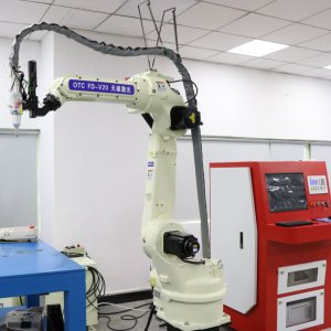 机器人激光切割机设备